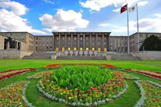 Beklenen komisyon kuruldu, hayırlı olsun.