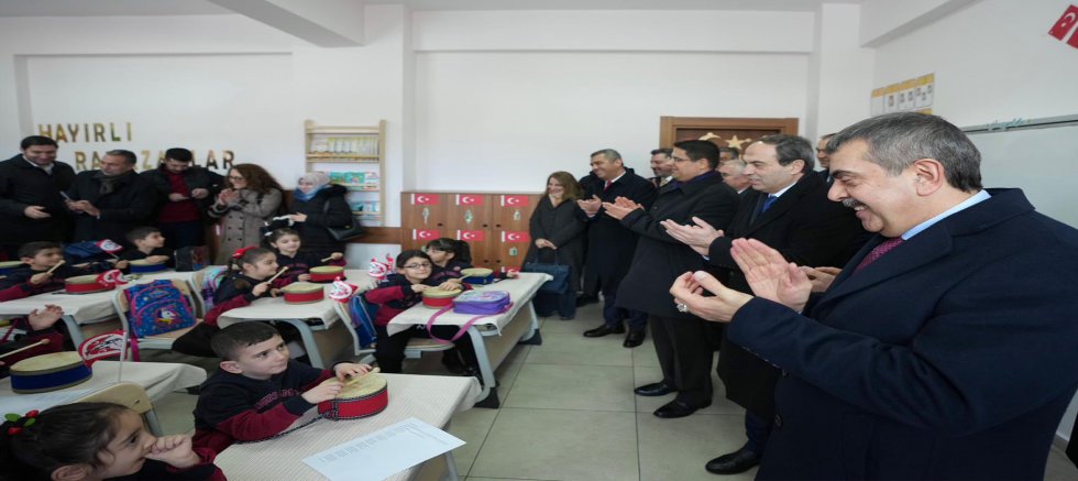 Bakan Tekin: Ramazanı okullarımızda birlik ve dayanışma şenliği olarak karşılıyoruz