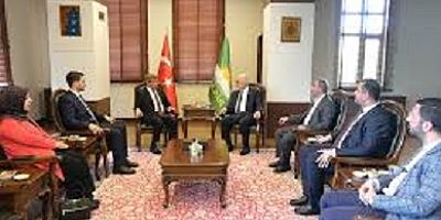 Davutoğlu'ndan HÜDA PAR'a ziyaret