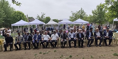 Doç.Dr. Fikret Özçelik; Kötülerin başarısı, iyilerin sessiz kalmasından kaynaklanıyor. Dedi.