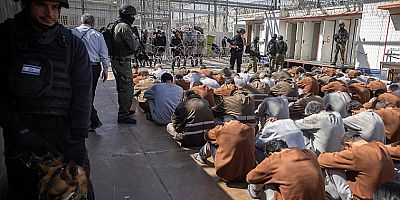 Filistin’de Hukuk Maskeli Katliam!