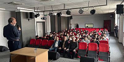 Herkes birilerinin arkasında giderken biz Peygamberin(sav) izindeyiz