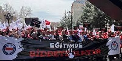 OKULLARDA BAŞARILI ROBOTLAR MI, AHLAKLI İNSANLAR MI YETİŞTİRİYORUZ?