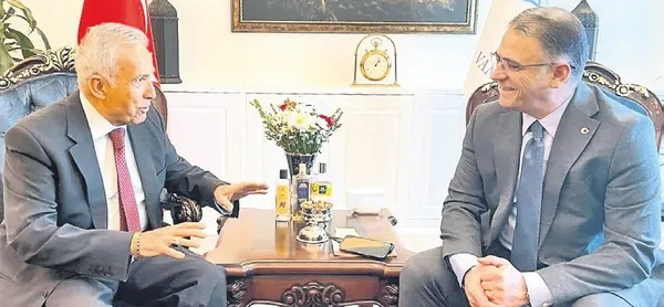 Süper Vali Balcı Duayen gazeteci Donat'a röportaj verdi