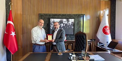 Türkiye Aile Meclisinden İl Müftüsü Celal Büyük hocaya teşekkür plaketi